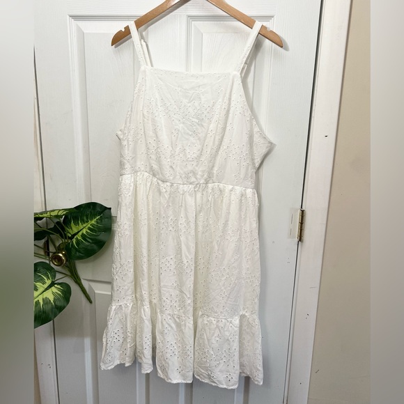 Torrid White Eyelet Dress Size Large New - Picture 3 of 6